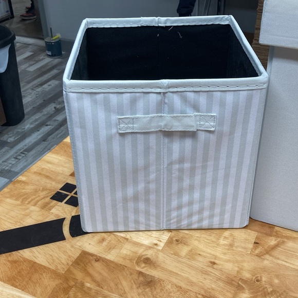 Collapsible Storage Totes Set of 3 - Picture 5 of 6